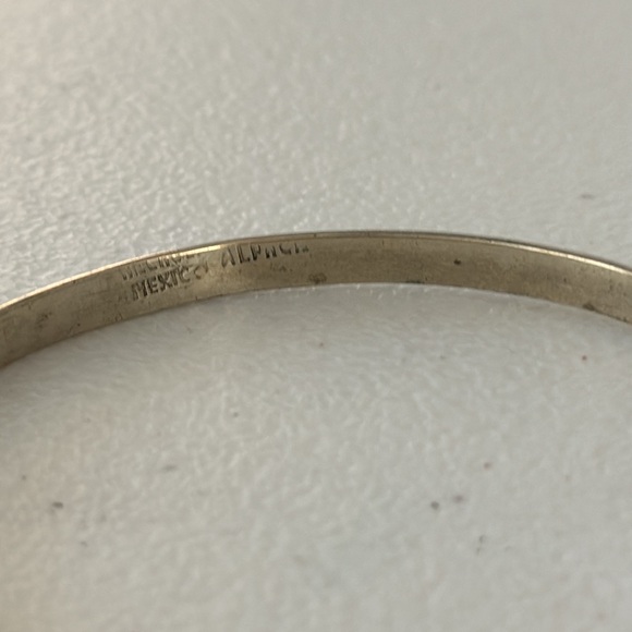 Mexico Alpaca Sterling Silver Bangle Back with Mother of Pearl - Picture 3 of 3
